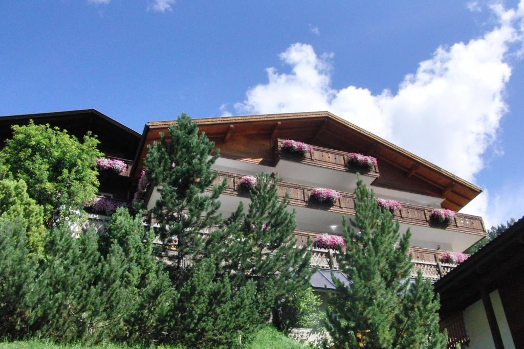 Hotel Garni Gardena - Appartments Santa Cristina Val Gardena Екстериор снимка