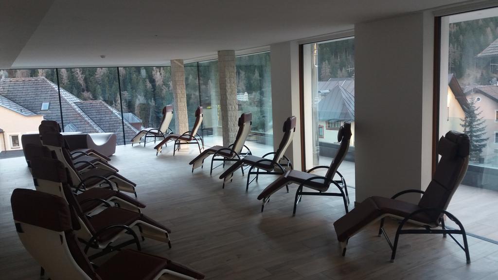 Hotel Garni Gardena - Appartments Santa Cristina Val Gardena Екстериор снимка