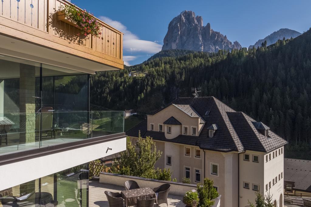 Hotel Garni Gardena - Appartments Santa Cristina Val Gardena Екстериор снимка