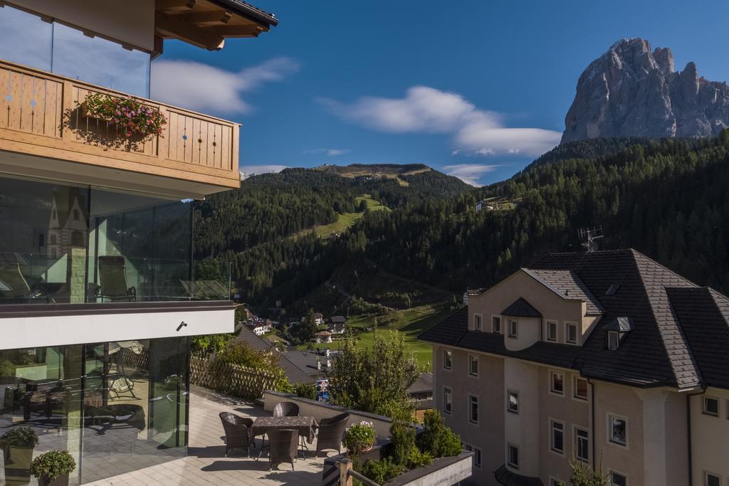 Hotel Garni Gardena - Appartments Santa Cristina Val Gardena Екстериор снимка