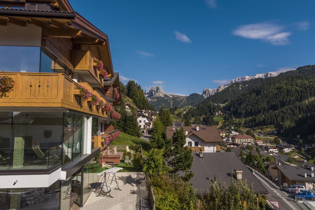 Hotel Garni Gardena - Appartments Santa Cristina Val Gardena Екстериор снимка